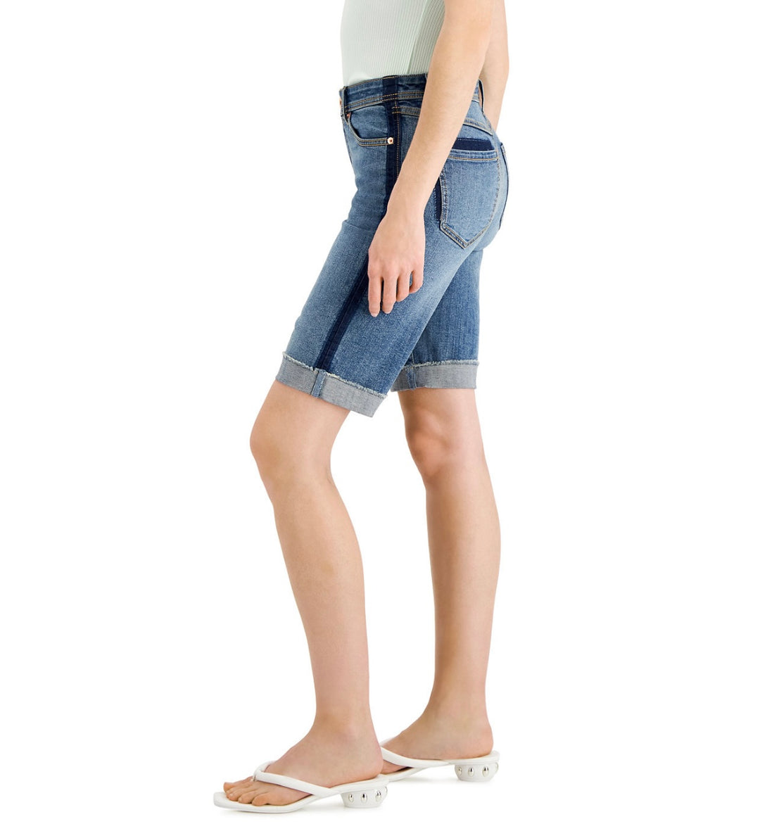 INC International Concepts Women's Mid Rise Contrast-Trim Shorts Medium Indigo