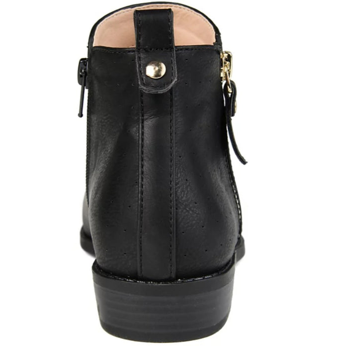 Journee Collection Women's Ellis Side Zip Ankle Booties Black Size 8