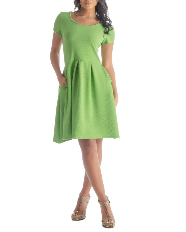 24Seven Comfort Apparel Women's Scoop Neck Knee Length Pocket Dress Kiwi Size XL