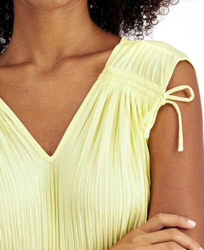 Women's Petite Pleated Ruched Top Sleeveless V-Neck