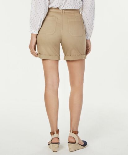 Women's Double-Pocket Cuffed Shorts