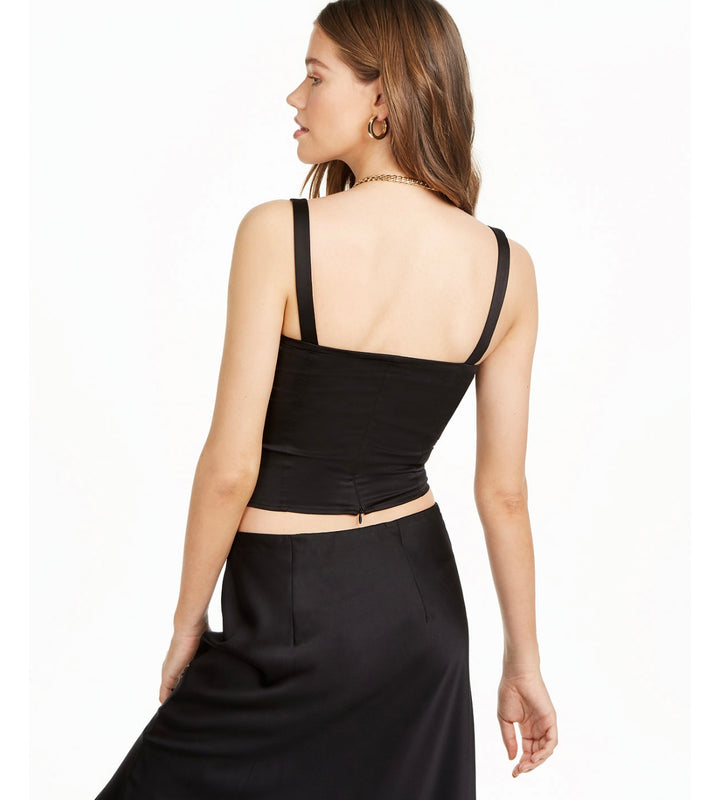 Danielle Bernstein Women's Sleeveless Square Neck Crop Top Black