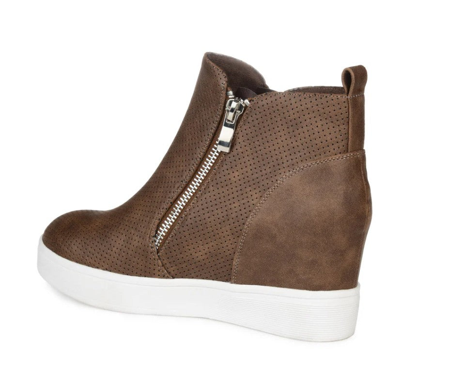 Journee Collection Women's Pennelope Wedge Sneakers Shoes Brown Size 10