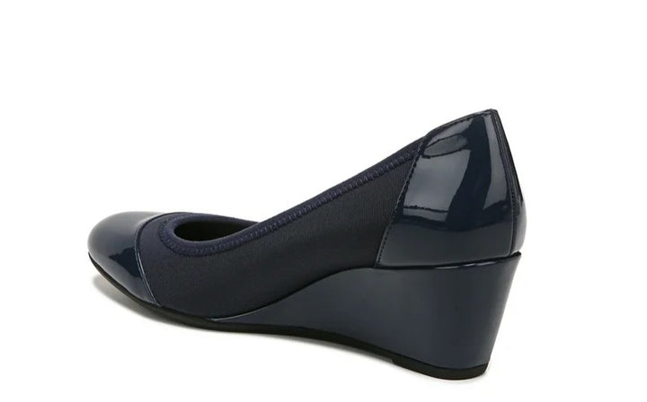 LifeStride Round-Toe Juliana Stretch Wedge Pumps Shoes Navy Size 6 M