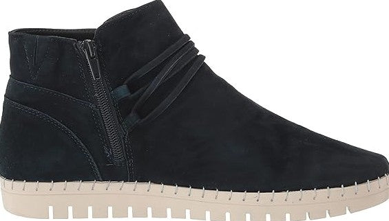 Bella Vita Women&