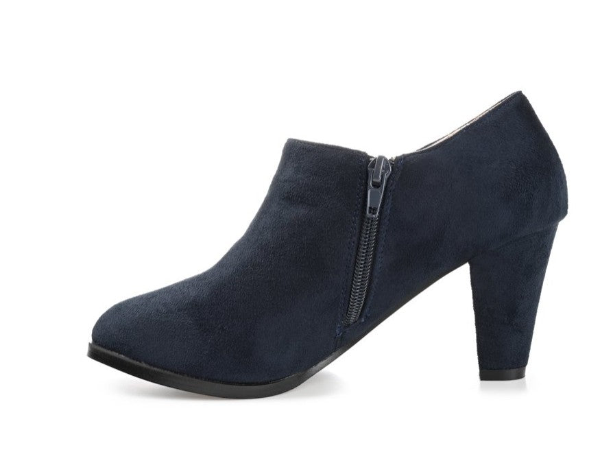 Journee Collection Women's Sanzi Comfort Insole Block Heel Booties Navy Size 7
