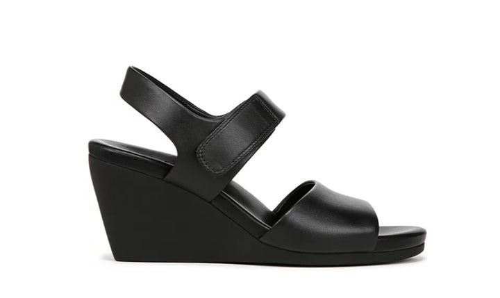 Naturalizer Women&