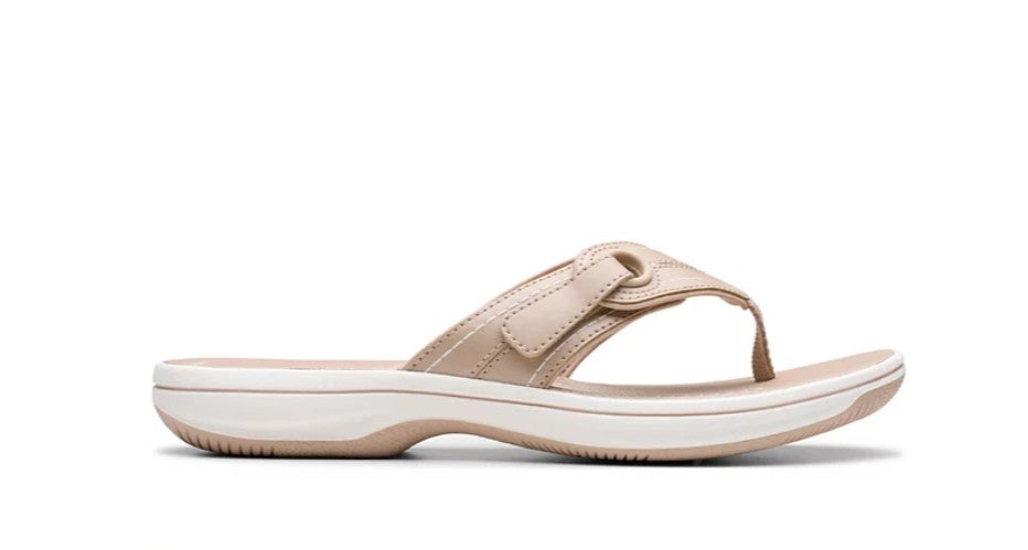 Clarks Cloudsteppers Breeze Reyna Flip-Flop Sandals Sand Size 8