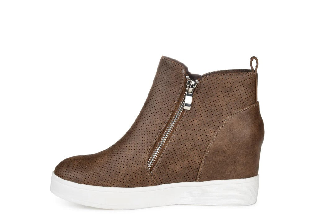 Journee Collection Women's Pennelope Wedge Sneakers Shoes Brown Size 10