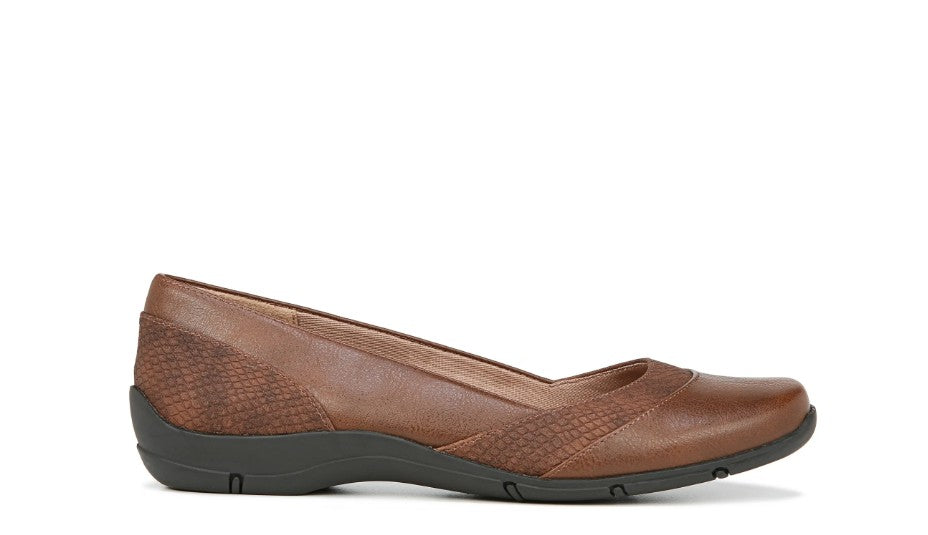 LifeStride Women's Deja Vu Comfort Insole Faux Leather Flats Shoes Tan Size 9