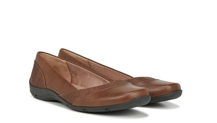 LifeStride Women's Deja Vu Comfort Insole Faux Leather Flats Shoes Tan Size 9