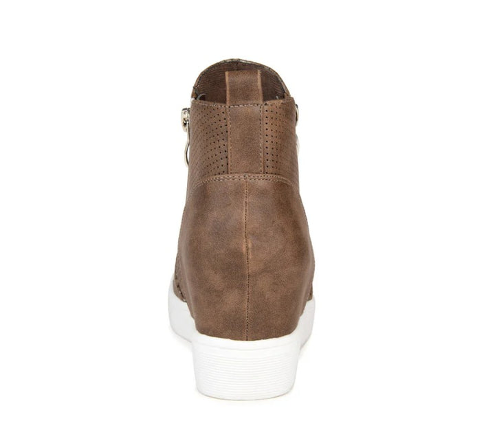 Journee Collection Women's Pennelope Wedge Sneakers Shoes Brown Size 10