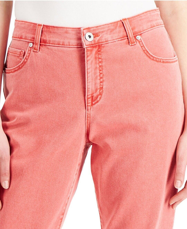 Women's Curvy Cuffed Capri Jeans