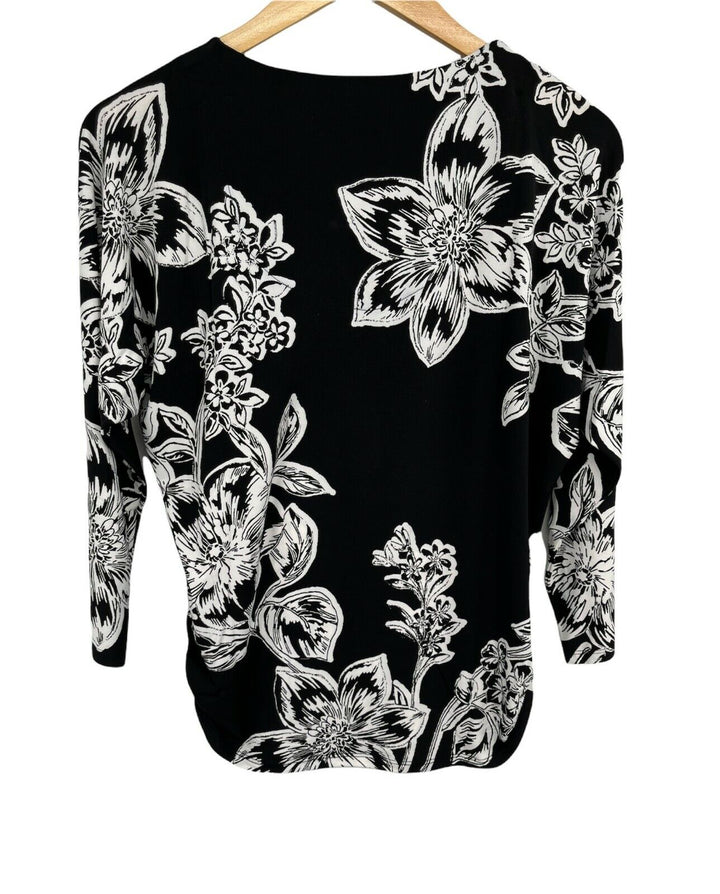 JM Collection Women's 3/4 Sleeve Black Floral V-Neck Stretch Size S