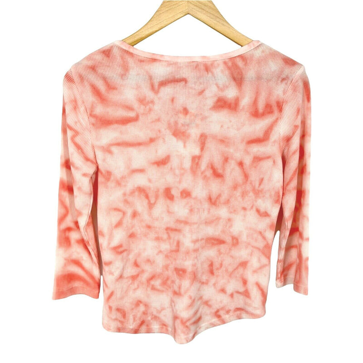 Women's Petite V-Neck Tie-Dyed Long Sleeve Top