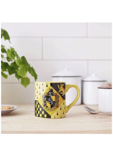 Harry Potter Hufflepuff House Ceramic Mug 14-Oz Silver Buffalo (Yellow/black)